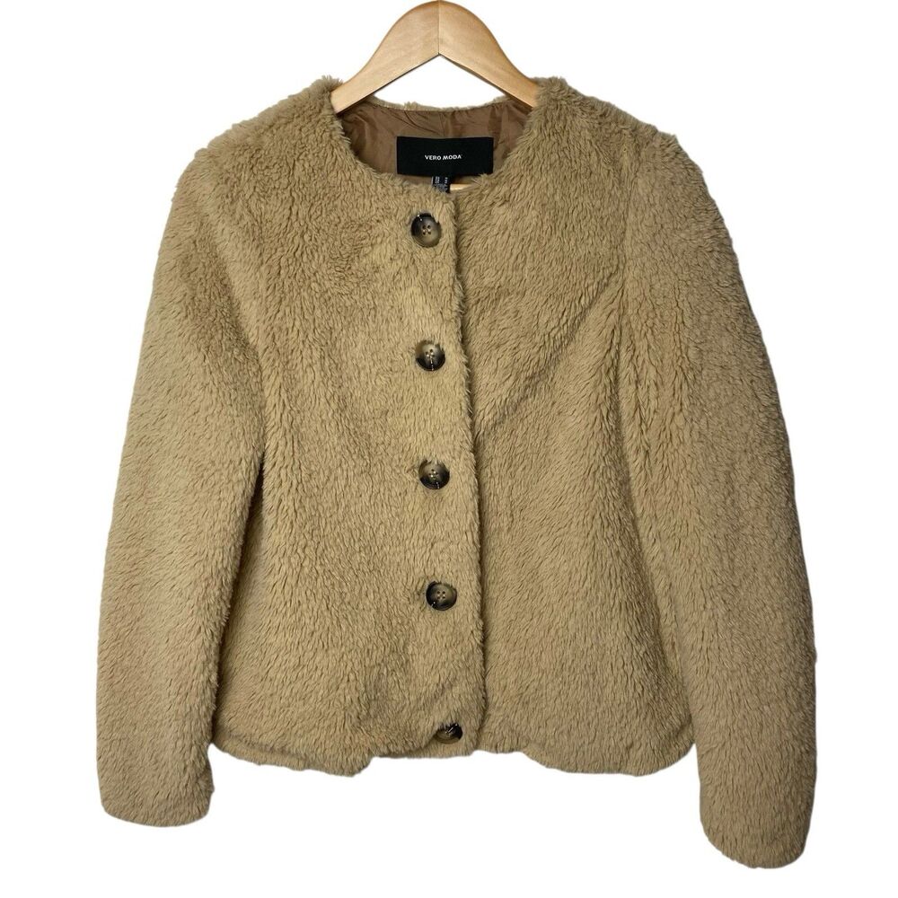 Vero Moda Teddy Sherpa Jacket M Beige Faux Fur Button Front Cozy Lined Pockets